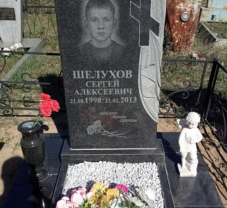 Что выбрать: памятник из гранита или мрамора?